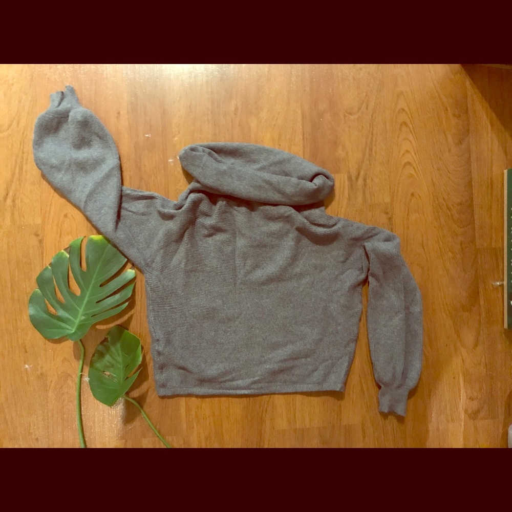 Zara Cowl Neck L
